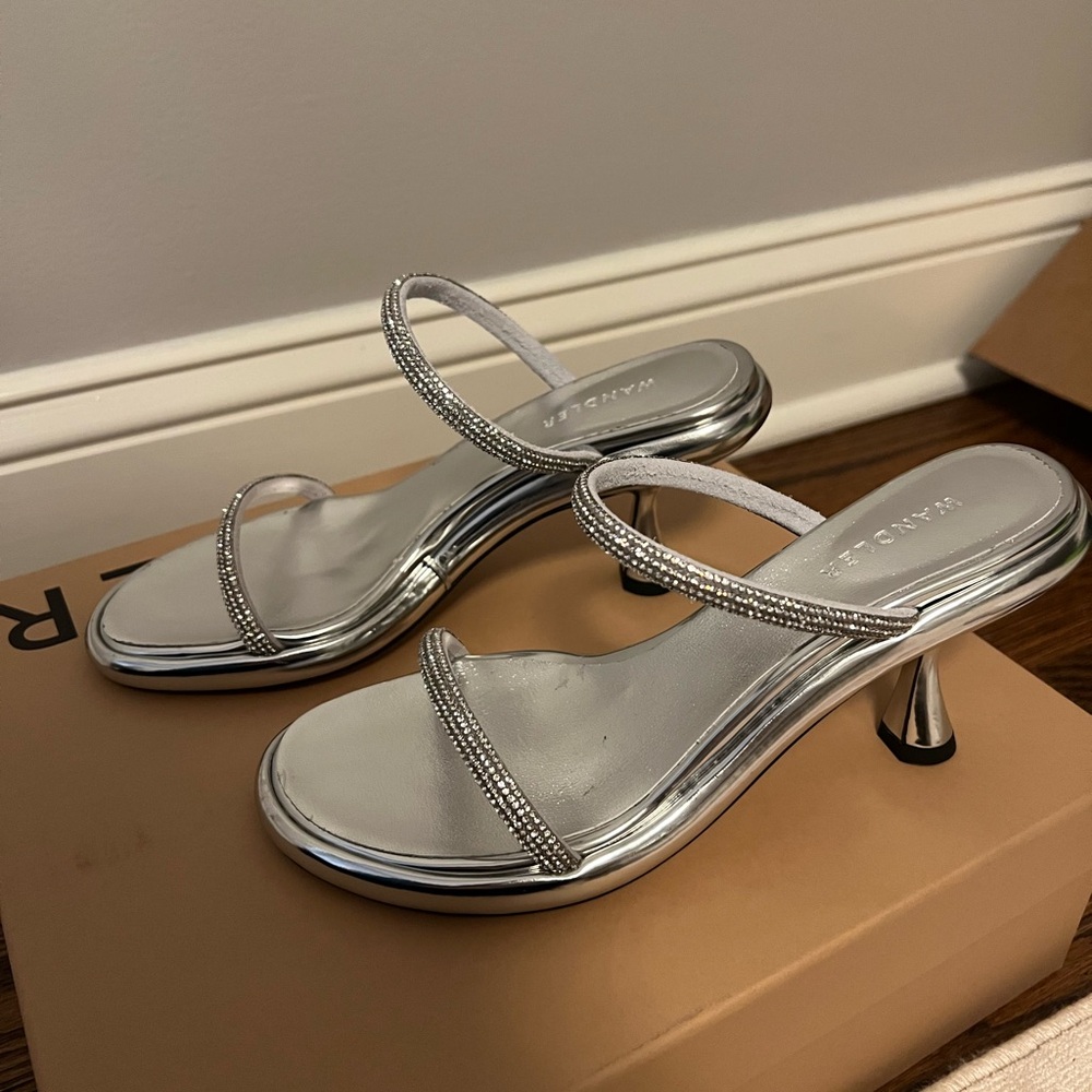 NWT Wandler silver June heels